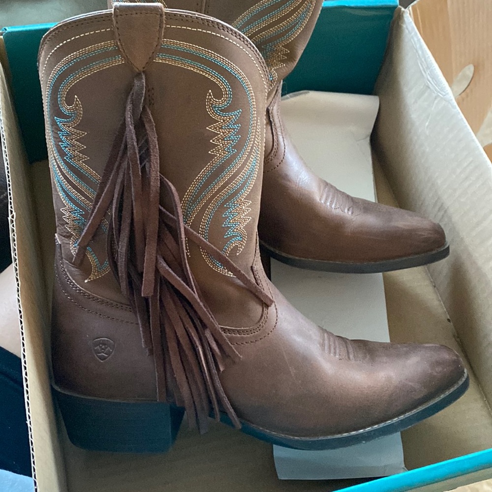 Ariat kids cowgirl boots